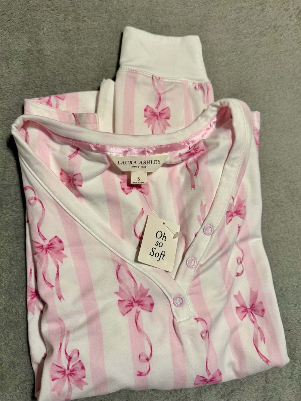 Laura Ashley Women’s  Pink & White Striped Bow-Print Pajama Set Size S NWT - Picture 4 of 8